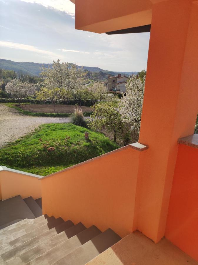 Apartman Tramonto Apartment Motovun Exterior photo