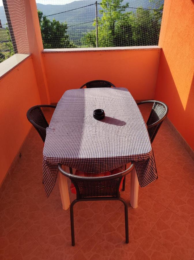 Apartman Tramonto Apartment Motovun Exterior photo